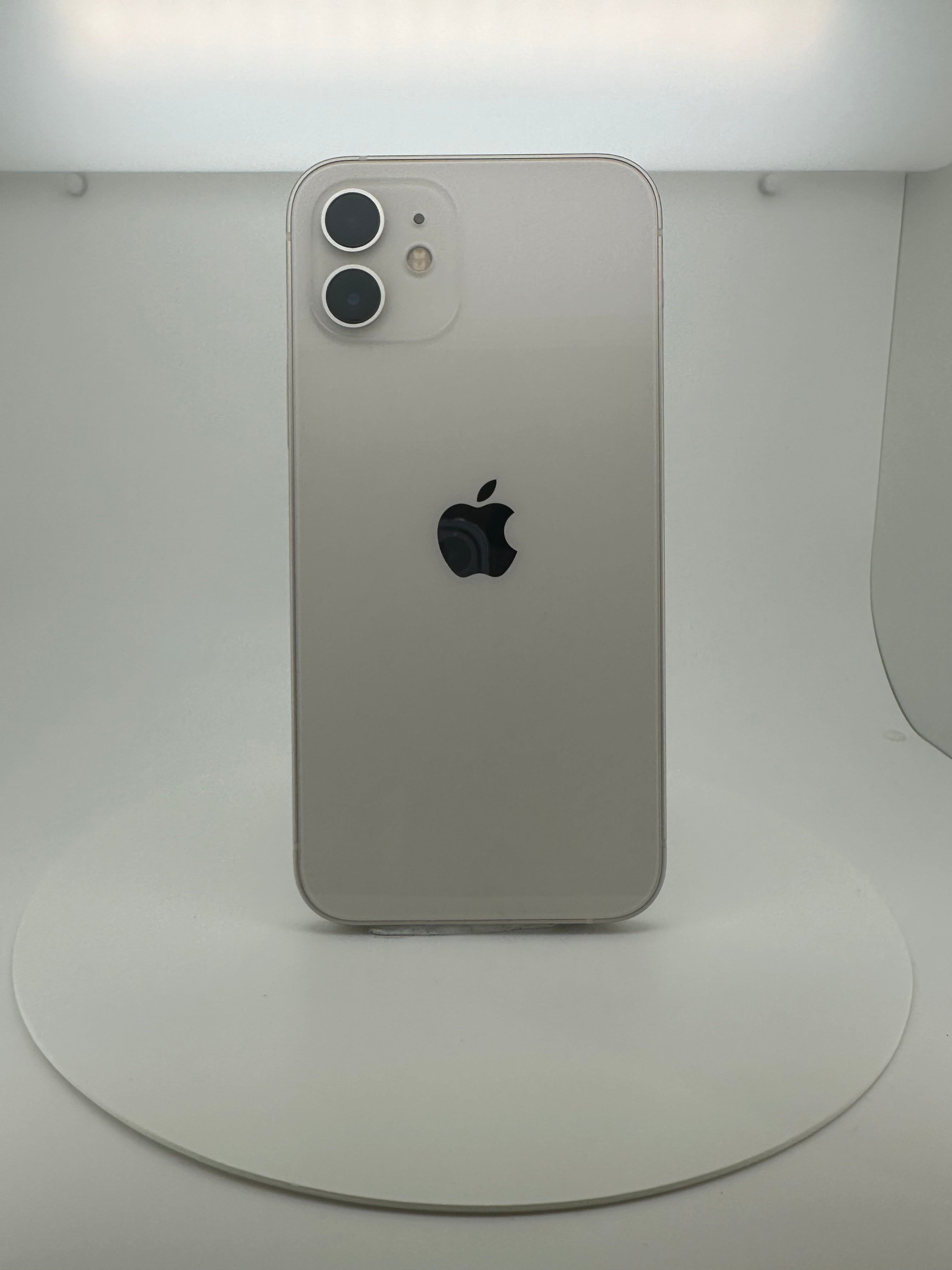 (中古手機) iPhone 12 64GB 白色，iReborn香港精選中古iPhone平台，提供iPhone 8至14 Pro Max多款型號，價格由$899起，支持免費預留及到店驗貨服務，享受安全購物體驗