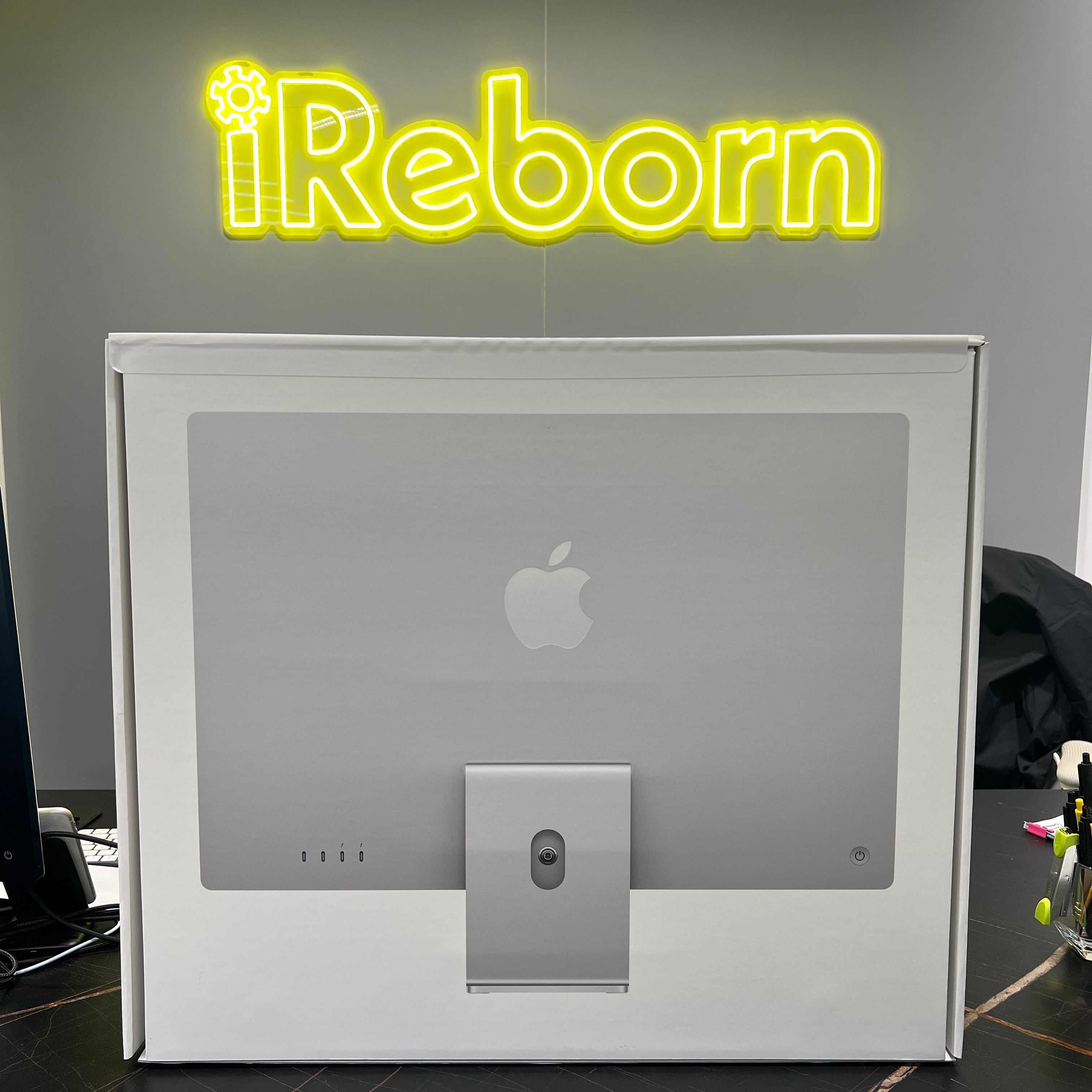 (聖誕超筍價) iMac 24"/M1-8C8G/16GB/512GB - 銀色 (自行到店取貨)